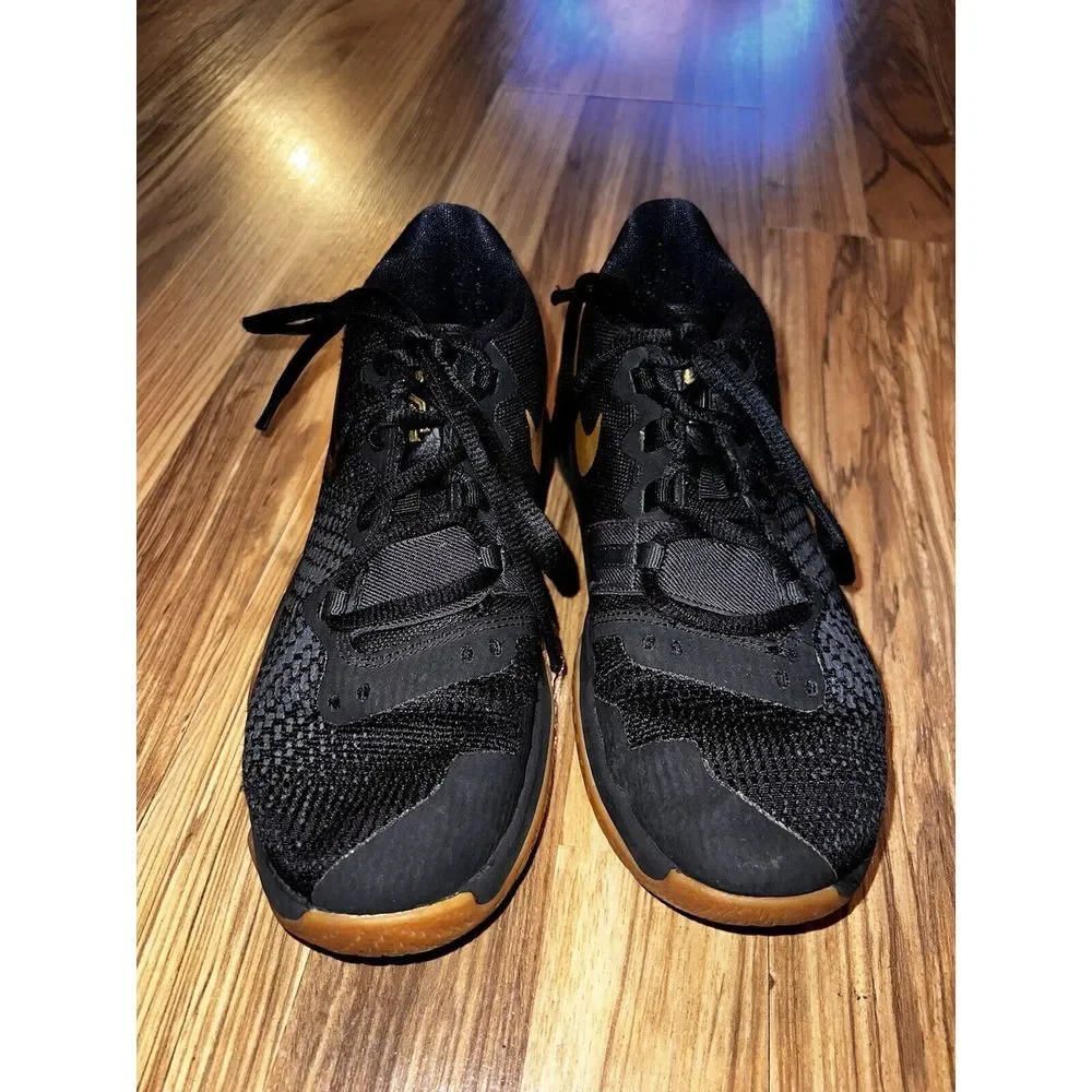 Nike Kyrie Flytrap Black-Metallic‎ Gold RARE Shoes Sneakers Boys 4Y 4 Youth